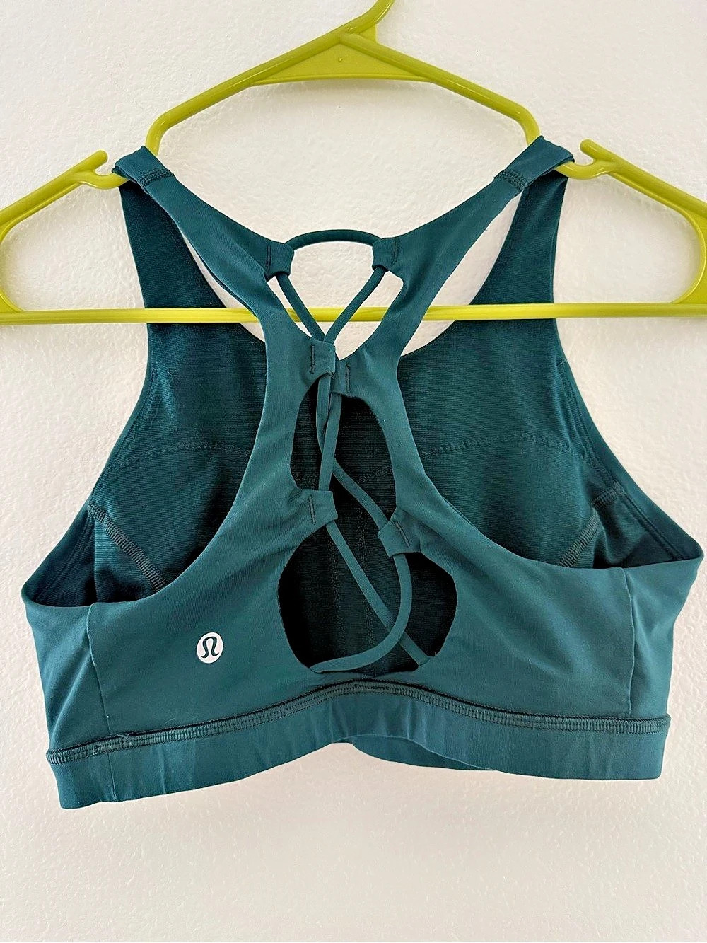 lululemon Sports Bra in Green Size 6
